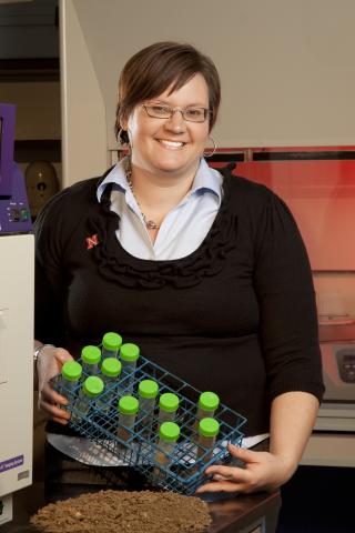 Bartelt-Hunt wins award to study environmental impact of prion diseases